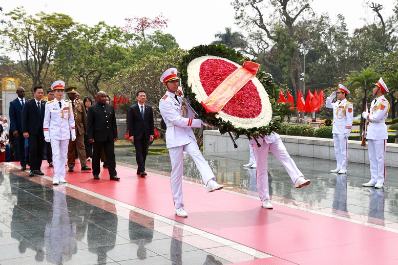 Chủ tịch nước Lương Cường hội đàm với Tổng thống Burundi Évariste Ndayishimiye- Ảnh 9.