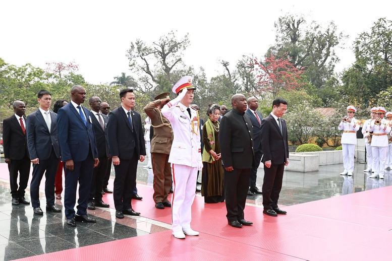 Chủ tịch nước Lương Cường hội đàm với Tổng thống Burundi Évariste Ndayishimiye- Ảnh 11.
