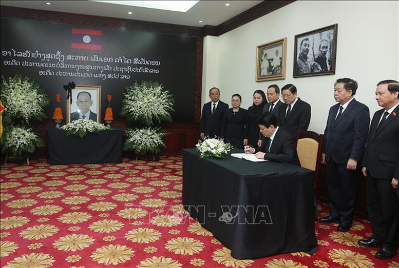 Lãnh đạo Đảng, Nhà nước viếng đồng chí Khamtay Siphandone- Ảnh 2.