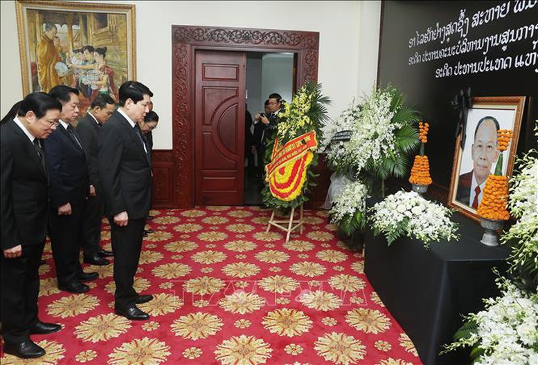 Lãnh đạo Đảng, Nhà nước viếng đồng chí Khamtay Siphandone- Ảnh 1.