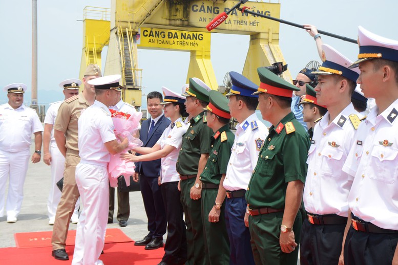 Đội tàu thuộc Hạm đội Thái Bình Dương, Hải quân Liên bang Nga thăm Đà Nẵng- Ảnh 1.