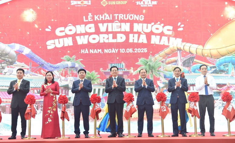 Phó Thủ tướng Mai Văn Chính dự lễ khánh thành cầu Liêm Chính, đơn nguyên II, Phủ Lý, Hà Nam- Ảnh 4.