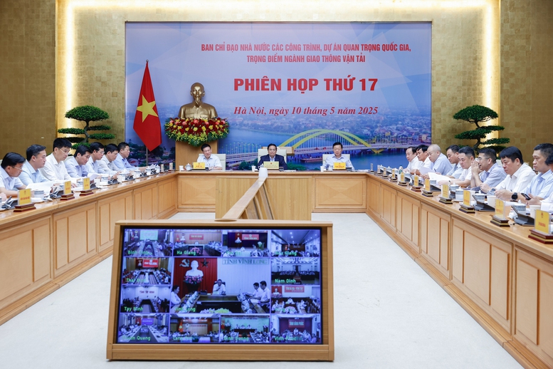 Thủ tướng chủ trì Phiên họp về các công trình, dự án ngành GTVT- Ảnh 2.