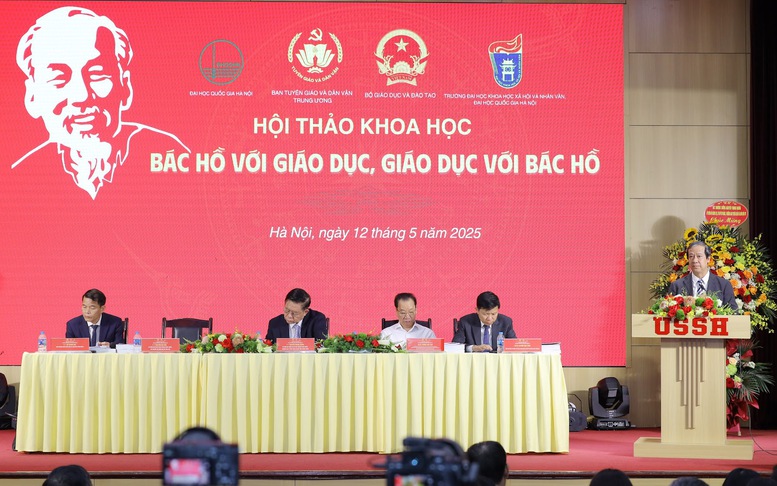Chủ tịch Hồ Chí Minh - Nhà giáo dục vĩ đại