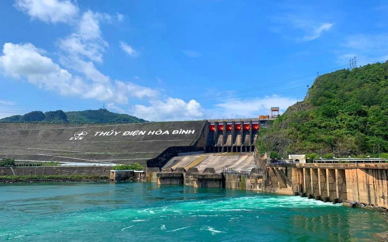 Bổ sung quy định vận hành liên hồ chứa trên lưu vực sông Hồng thời kỳ chuyển tiếp, tích nước