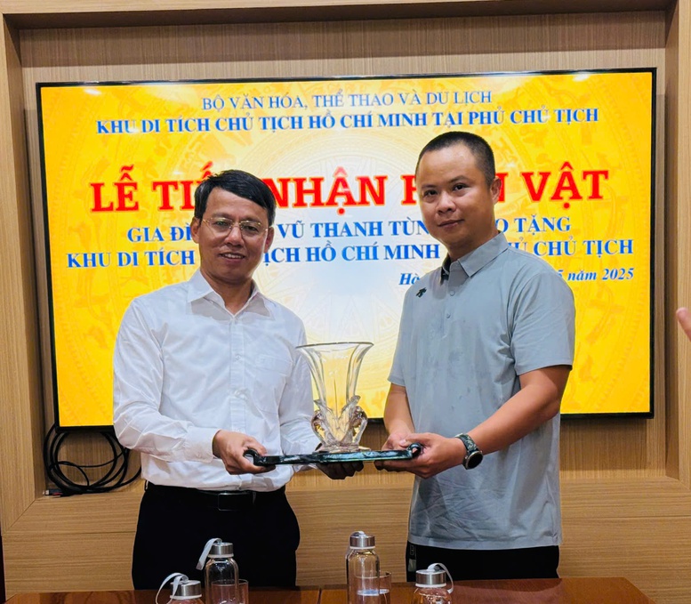 Khu Di tích Chủ tịch Hồ Chí Minh tại Phủ Chủ tịch tiếp nhận hiện vật- Ảnh 1.