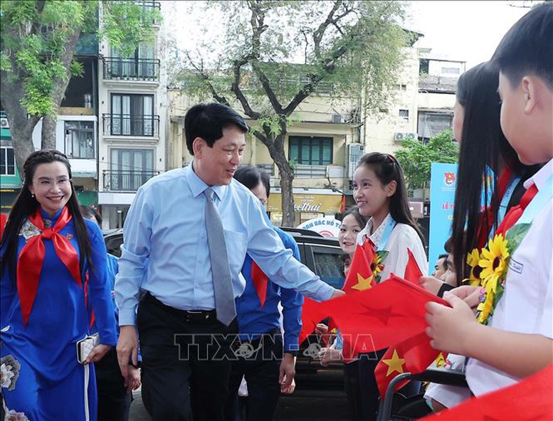 Chủ tịch nước Lương Cường dự Lễ tuyên dương Cháu ngoan Bác Hồ toàn quốc lần thứ X-năm 2025- Ảnh 1.