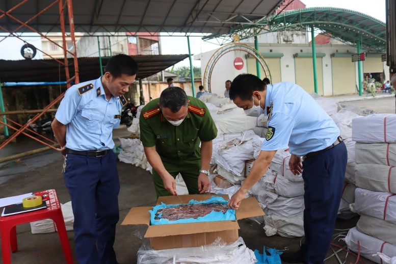Mở đợt cao điểm ngăn chặn, đẩy lùi buôn lậu, gian lận thương mại từ 15/5 đến 15/6/2025- Ảnh 1.