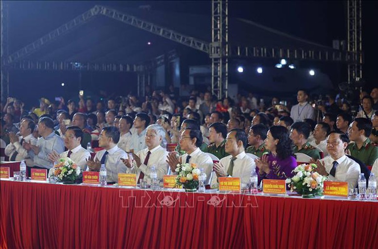 Tổng Bí thư Tô Lâm dự khai mạc Lễ hội Làng Sen toàn quốc 2025- Ảnh 4.
