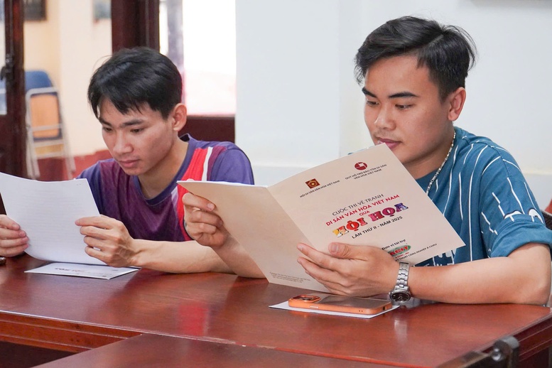 Cuộc thi vẽ tranh “Di sản văn hóa Việt Nam qua hội họa” lần thứ II đến với Cố đô Huế- Ảnh 3.