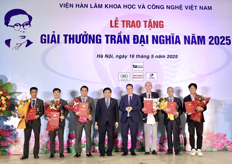 Giải thưởng Trần Đại Nghĩa: Tôn vinh quá khứ, khuyến khích hiện tại và khai mở tương lai- Ảnh 2.