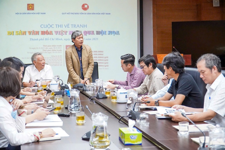 Sinh viên Đại học Mỹ thuật TPHCM hào hứng với Cuộc thi vẽ tranh ‘Di sản văn hóa Việt Nam qua hội họa’- Ảnh 2.