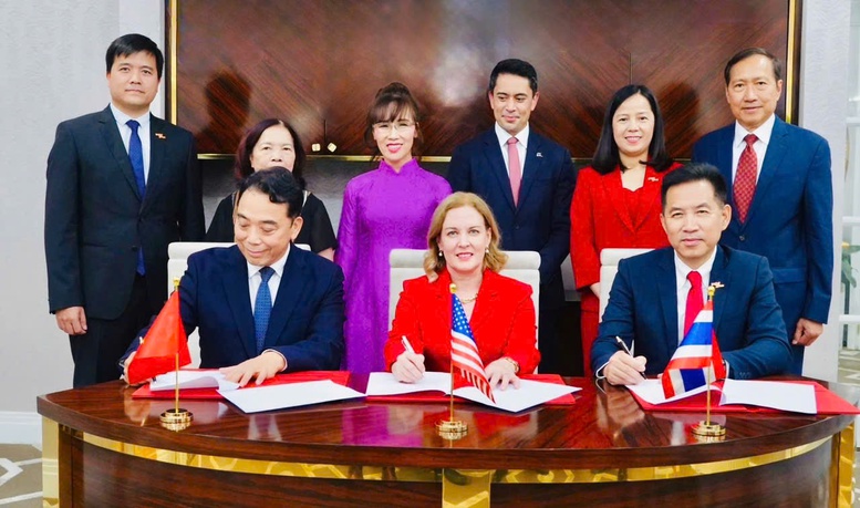 Vietjet và Boeing thỏa thuận chuyển giao 50 tàu bay Boeing cho Vietjet Thái Lan- Ảnh 1.
