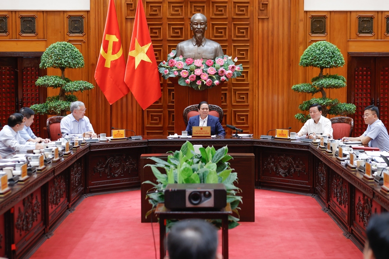 Thủ tướng: Phân cấp, phân quyền mạnh hơn cho cấp nào sát thực tế, gần dân, sát dân, làm tốt hơn, hiệu quả hơn- Ảnh 2.