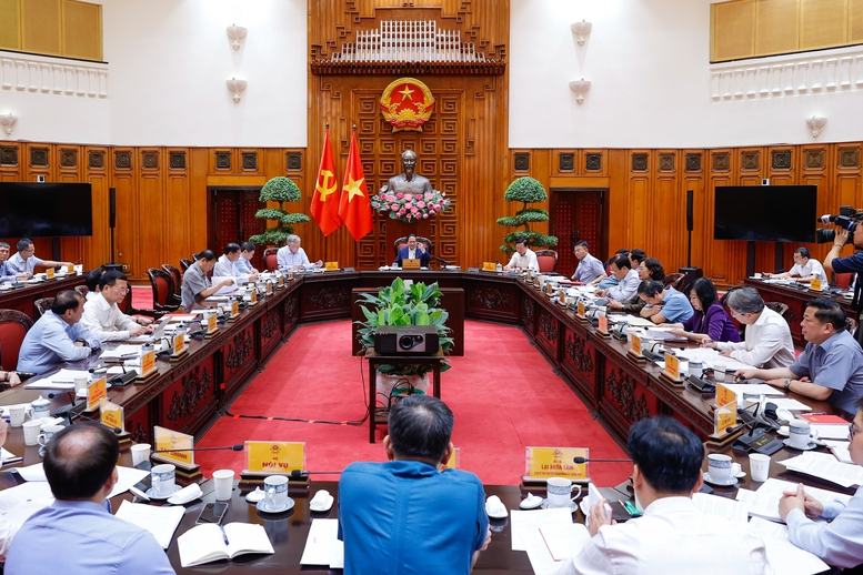 Thủ tướng: Phân cấp, phân quyền mạnh hơn cho cấp nào sát thực tế, gần dân, sát dân, làm tốt hơn, hiệu quả hơn- Ảnh 7.