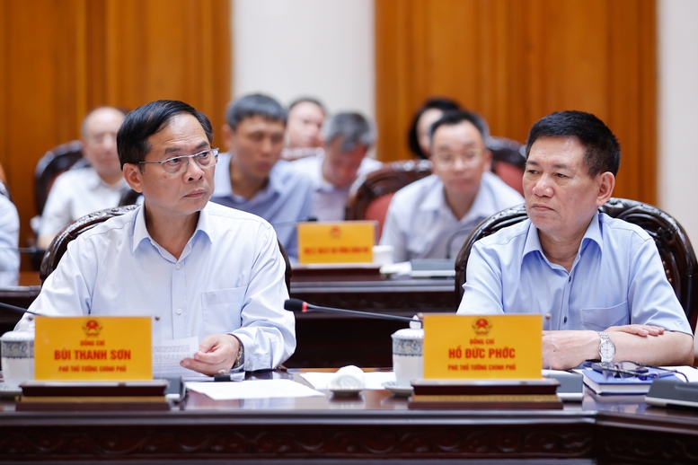 Thủ tướng: Phân cấp, phân quyền mạnh hơn cho cấp nào sát thực tế, gần dân, sát dân, làm tốt hơn, hiệu quả hơn- Ảnh 5.