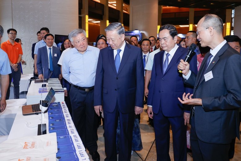 Thủ tướng: Thương trường là chiến trường, cần tạo động lực, truyền cảm hứng cho doanh nhân và phát động toàn dân thi đua làm giàu- Ảnh 8.