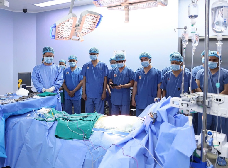 50 giờ chạy đua với thời gian, hồi sinh sự sống cho nhiều người bệnh- Ảnh 1.