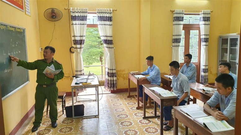 Sửa quy định về thủ tục giảm thời hạn chấp hành quyết định áp dụng biện pháp đưa vào trường giáo dưỡng- Ảnh 1.