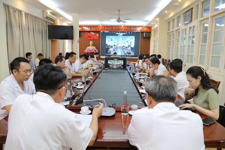 Bệnh viện tỉnh xuyên đêm lấy đa tạng và ghép thành công 2 thận từ người hiến chết não- Ảnh 1.