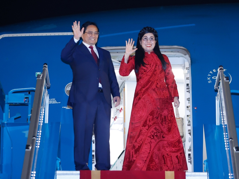 Thủ tướng Phạm Minh Chính lên đường thăm Malaysia và dự Hội nghị Cấp cao ASEAN 46- Ảnh 1.