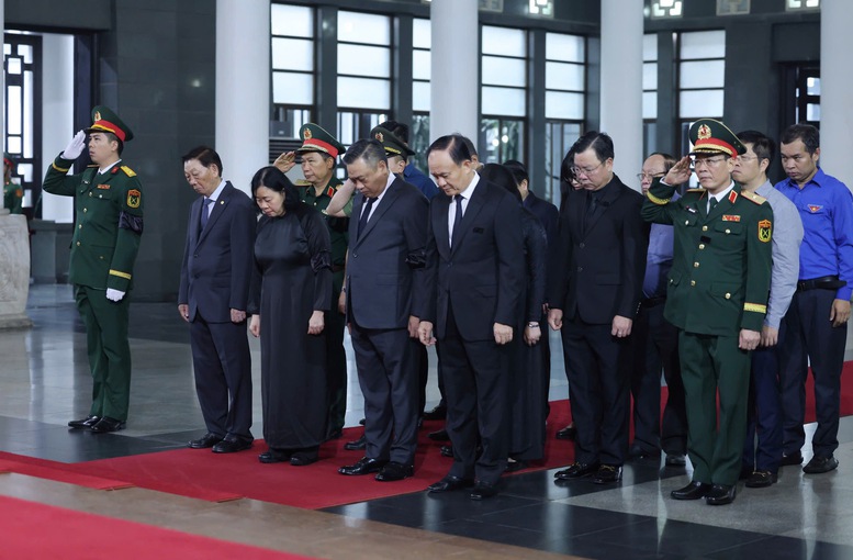 LỄ QUỐC TANG NGUYÊN CHỦ TỊCH NƯỚC TRẦN ĐỨC LƯƠNG- Ảnh 23.
