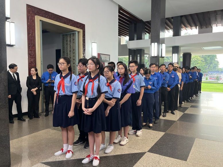LỄ QUỐC TANG NGUYÊN CHỦ TỊCH NƯỚC TRẦN ĐỨC LƯƠNG- Ảnh 23.