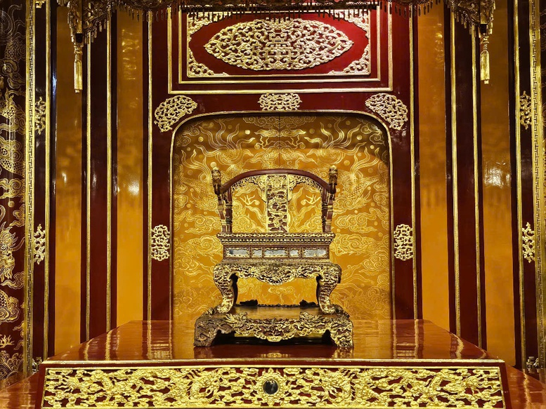 Huế thông tin về sự việc ngai vua triều Nguyễn ở điện Thái Hòa bị phá hỏng- Ảnh 1.