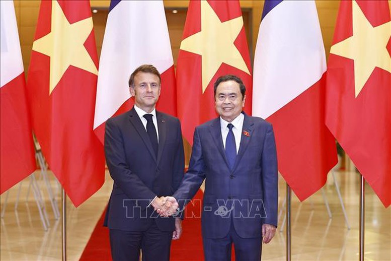 Chủ tịch Quốc hội Trần Thanh Mẫn hội kiến Tổng thống Pháp Emmanuel Macron- Ảnh 1.