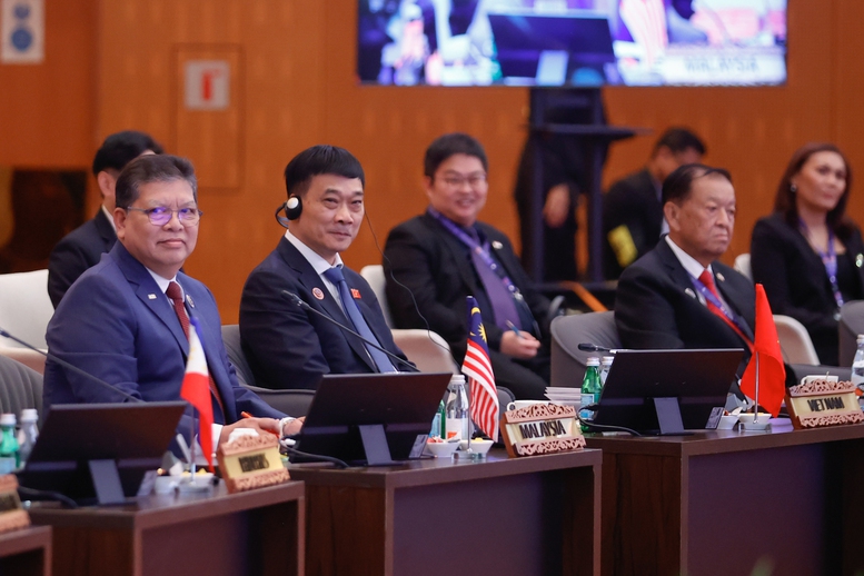 Thủ tướng: Việt Nam sẵn sàng đồng hành cùng AIPA kiến tạo một ASEAN giàu mạnh, thịnh vượng- Ảnh 4.