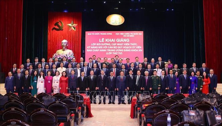 Xây dựng phương pháp, tư duy khoa học và tầm nhìn chiến lược cho cán bộ quy hoạch Ủy viên Trung ương Đảng khóa XIV- Ảnh 3.