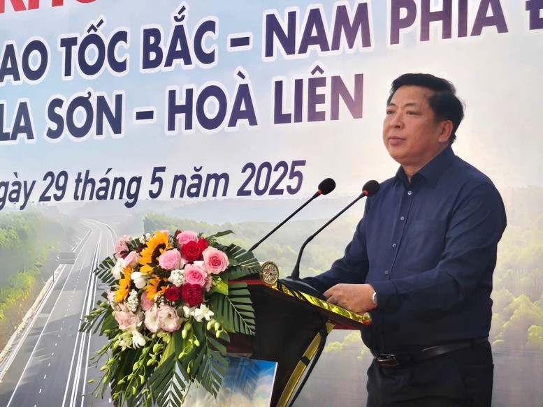 Khởi công mở rộng cao tốc đoạn La Sơn - Hòa Liên, từ 2 làn xe lên 4 làn xe- Ảnh 3.