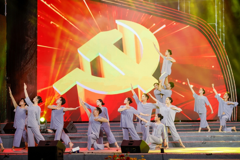 Thủ tướng: Kỷ niệm 50 năm ngày giải phóng Côn Đảo, quyết tâm lập những kỳ tích mới, hào hùng và oanh liệt hơn- Ảnh 4.