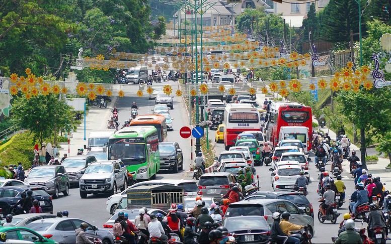 Ngày nghỉ lễ thứ 4, tai nạn giao thông giảm sâu cả 3 tiêu chí