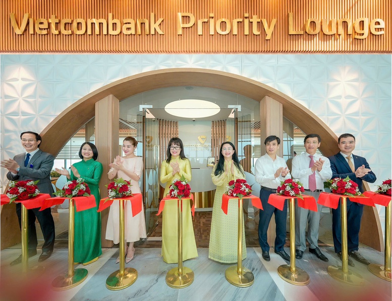 Khai trương Phòng chờ Vietcombank Priority tại Sân bay quốc tế Tân Sơn Nhất- Ảnh 1.