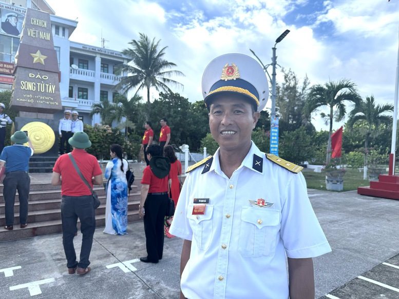 Trường Sa - Điểm tựa vững chắc, tiếp sức cho ngư dân giữa trùng khơi- Ảnh 3.