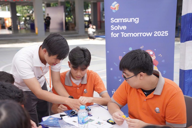 Hoàn thành chuỗi Roadshow khởi động cuộc thi Samsung Solve for Tomorrow 2025 ở cả 3 miền- Ảnh 4.