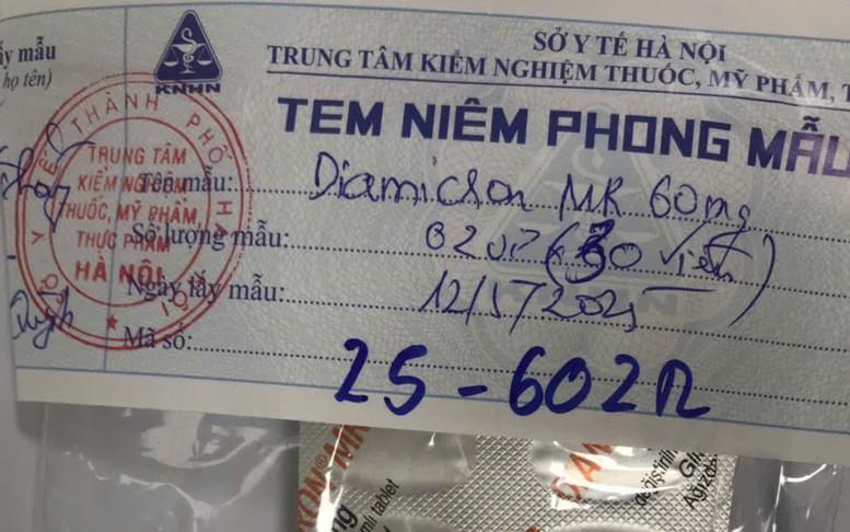 Truy tìm các lô thuốc không có nguồn gốc tại nhà thuốc ở Hà Nội