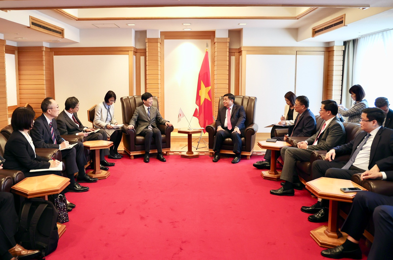 Phó Thủ tướng Nguyễn Chí Dũng tiếp Thống đốc tỉnh Gunma- Ảnh 2.