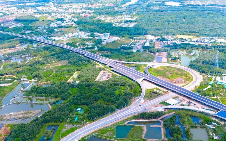 Sớm triển khai thu phí cao tốc Bến Lức - Long Thành