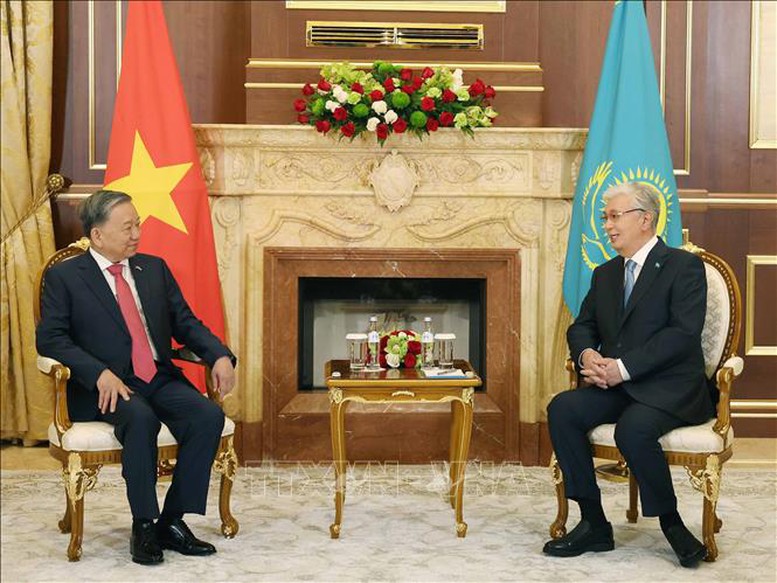 Tổng Bí thư Tô Lâm và Phu nhân bắt đầu thăm cấp Nhà nước Cộng hòa Kazakhstan- Ảnh 4.