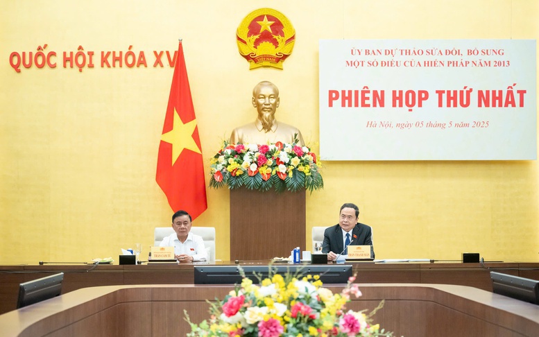 Lấy ý kiến nhân dân về dự thảo Nghị quyết sửa đổi, bổ sung một số điều của Hiến pháp năm 2013