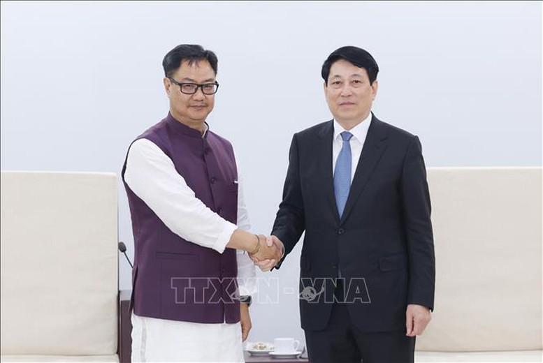 Chủ tịch nước Lương Cường tiếp Bộ trưởng các vấn đề Nghị viện và dân tộc thiểu số Ấn Độ- Ảnh 1.