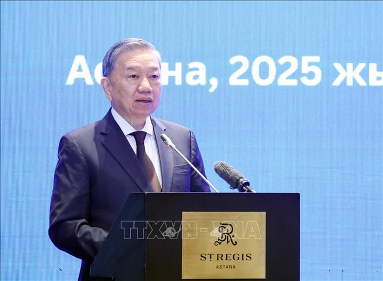 Tổng Bí thư Tô Lâm dự Tọa đàm bàn tròn doanh nghiệp Việt Nam - Kazakhstan- Ảnh 2. Tổng Bí thư Tô Lâm phát biểu tại Tọa đàm bàn tròn doanh nghiệp Việt Nam - Kazakhstan