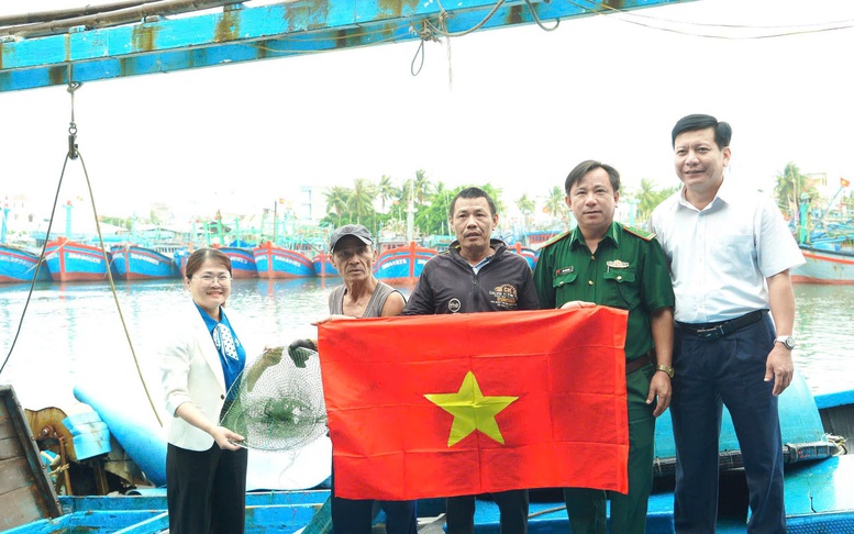 Bình Định: Xem xét cấm biển vô thời hạn tàu cá chây ì trong chống khai thác IUU