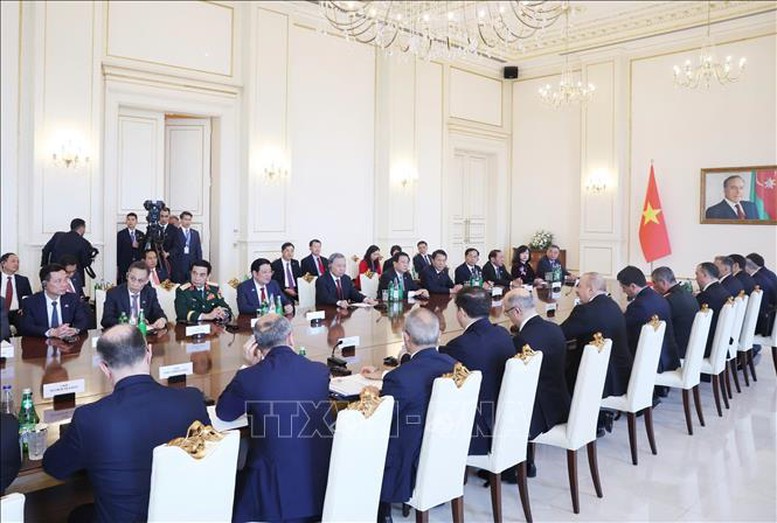 Tổng Bí thư Tô Lâm hội đàm với Tổng thống Azerbaijan- Ảnh 2. Hai bên vui mừng nhận thấy sau hơn 30 năm thiết lập quan hệ ngoại giao, quan hệ Việt Nam – Azerbaijan đạt được nhiều thành tựu quan trọng. Ảnh: TTXVN