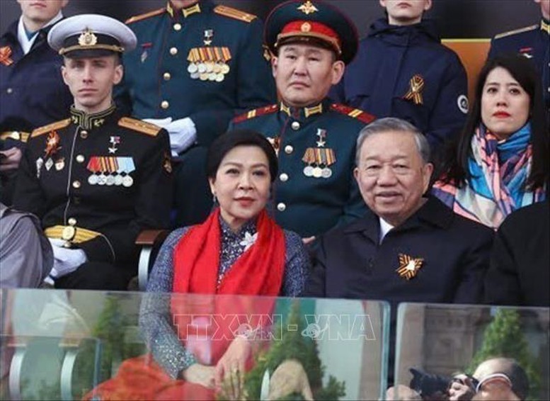 Tổng Bí thư Tô Lâm và Phu nhân dự Lễ duyệt binh kỷ niệm 80 năm Ngày Chiến thắng trong Chiến tranh Vệ quốc vĩ đại tại Moskva- Ảnh 2.