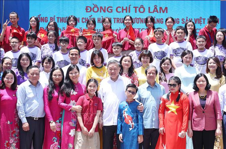 Tổng Bí thư Tô Lâm thăm hai trường học chuyên biệt tại Hà Nội- Ảnh 4.