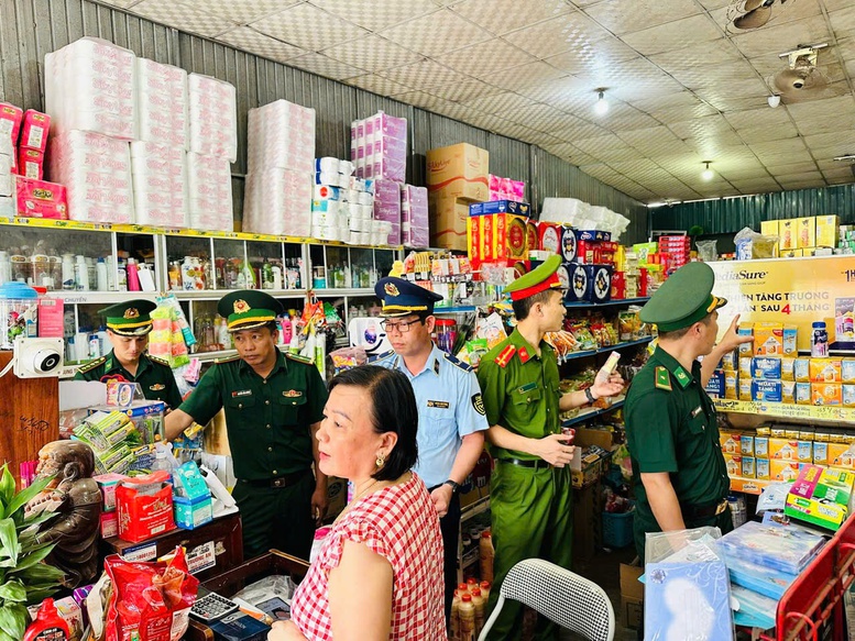 Các địa phương miền Trung mạnh tay với hàng giả, hàng lậu- Ảnh 3.