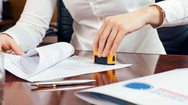 Công chứng viên do Chủ tịch UBND cấp tỉnh bổ nhiệm, miễn nhiệm